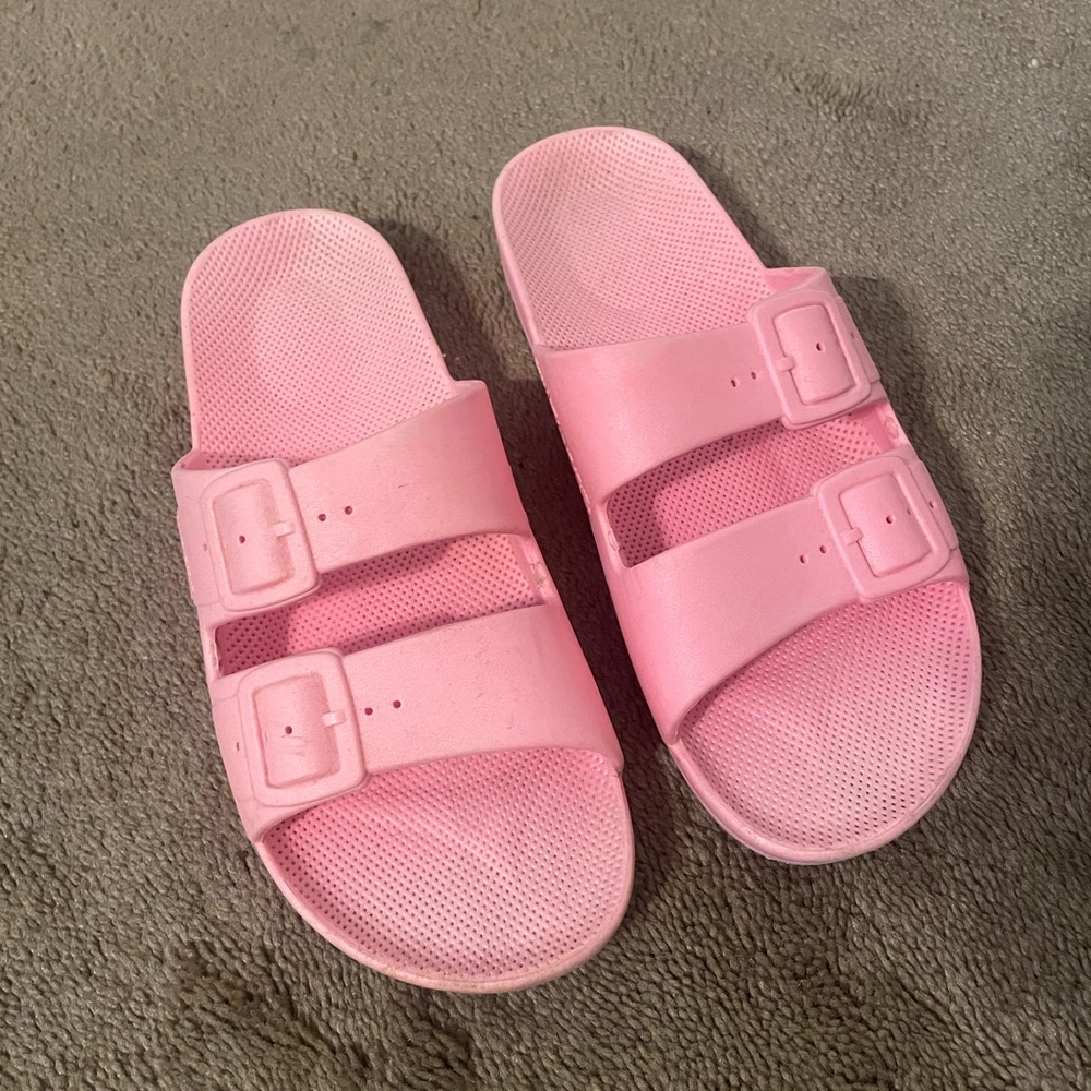 Freedom Moses Pink sandals